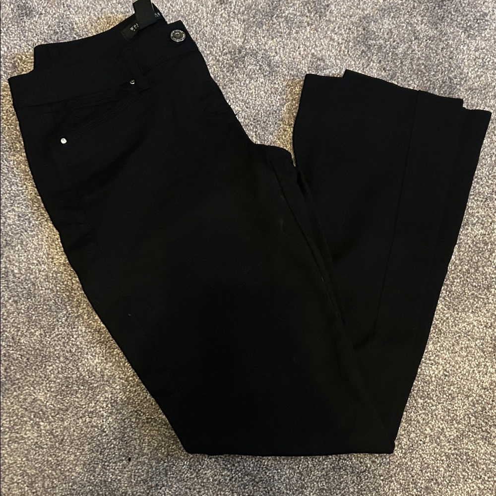 White House Black Market Slim Leg Pants in Black
